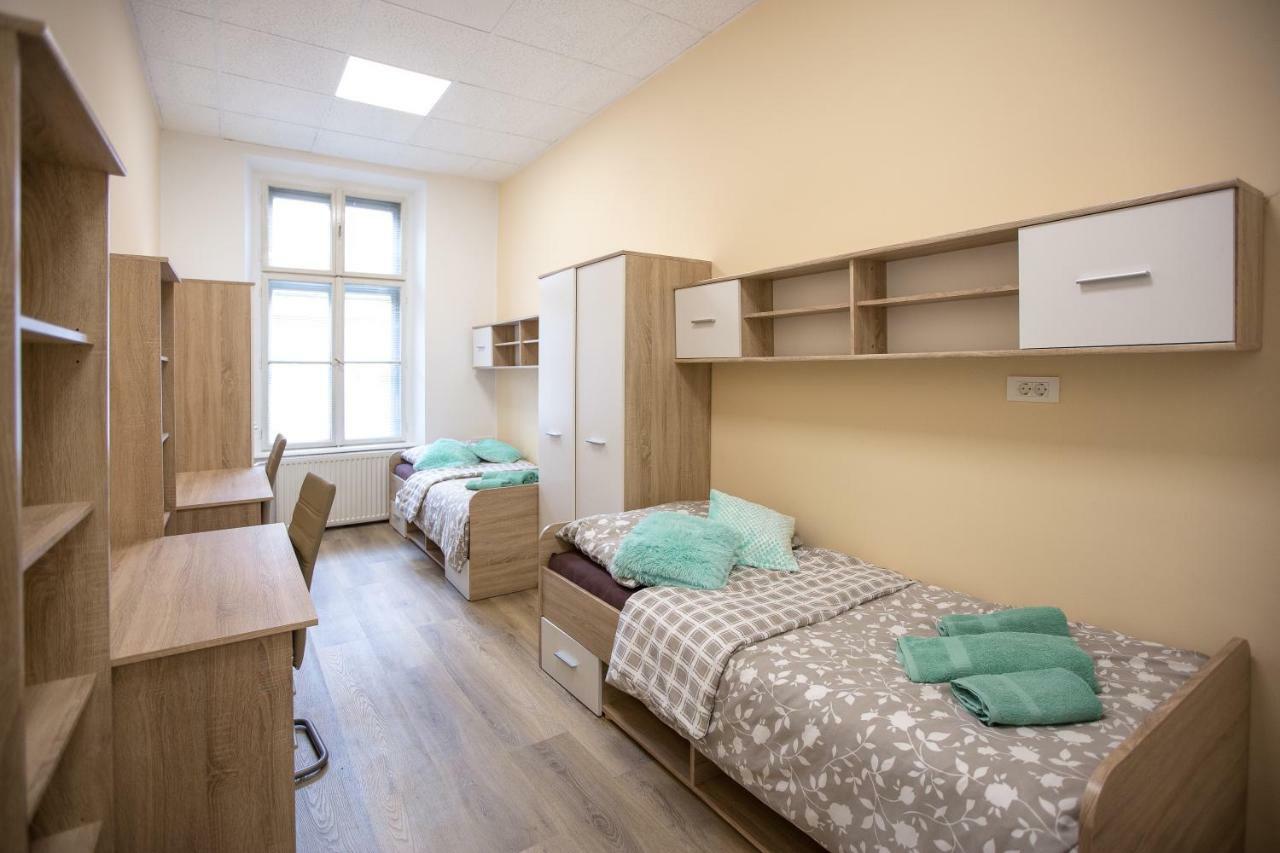 Minidorm Rooms In Heart Of City Center Maribor Eksteriør bilde